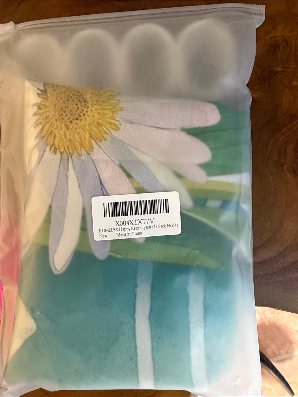NWT Komlex Happy Easter Polyester Happy Easter Shower Curtain - Picture 2 of 3
